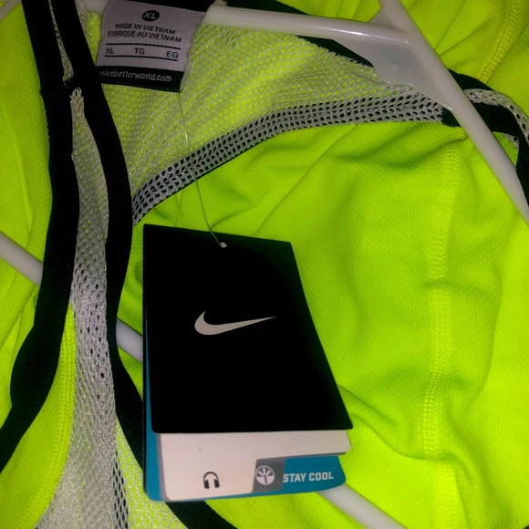 Nike Women’s Dri Fit Top Yellow Size XL - Picture 2 of 4